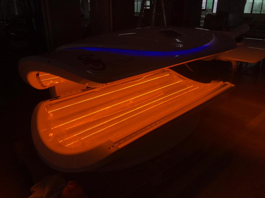 SPECTRUM Ultra Light Therapy Bed